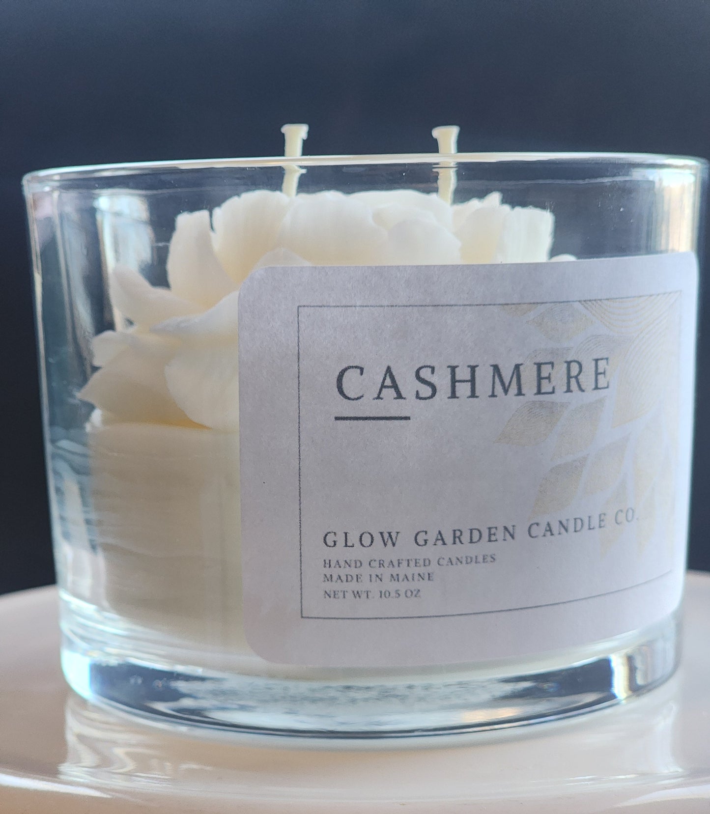 Cashmere 10.5 oz candle with flower