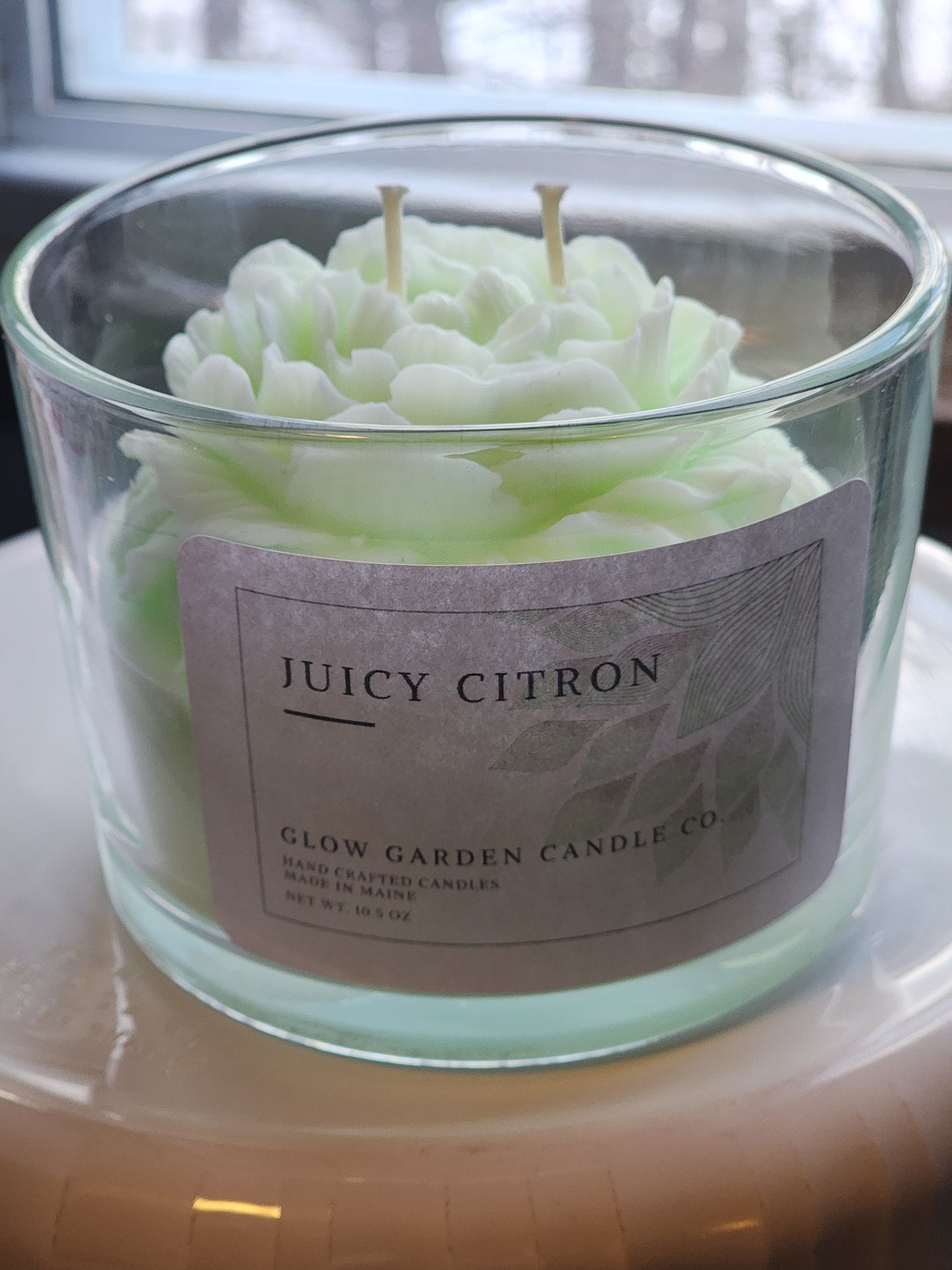 Juicy Citron 10oz Candle with Flower