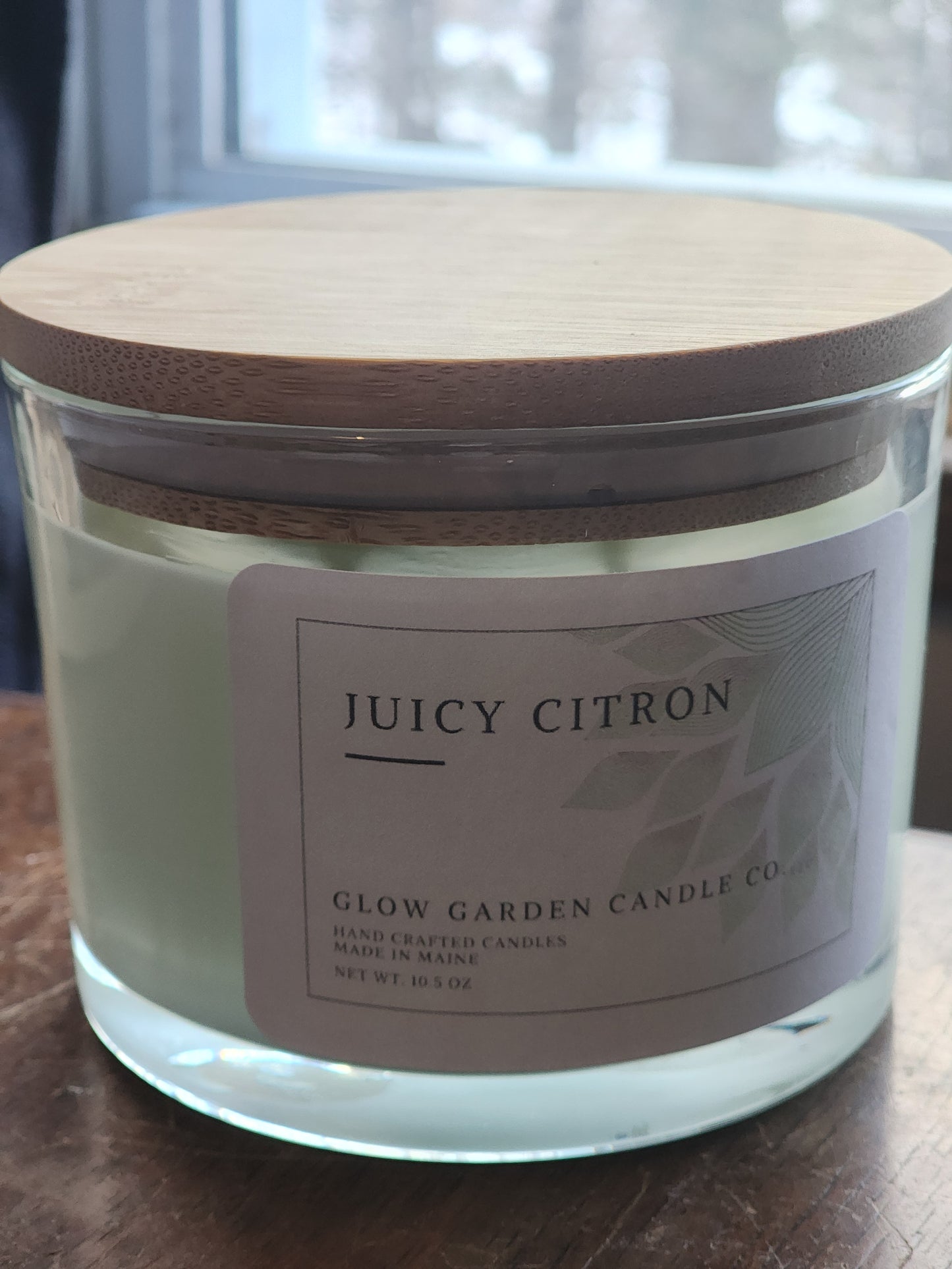 Juicy Citron 10oz Candle with Bamboo lid